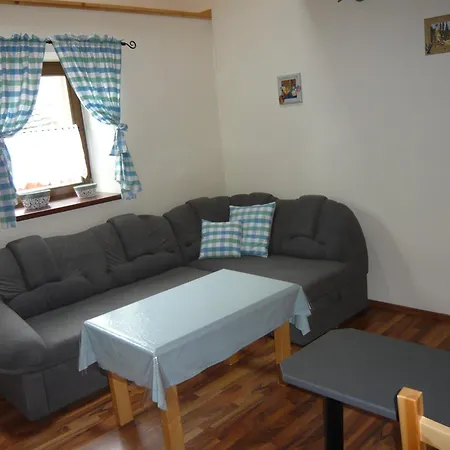 U Lisky בית הארחה